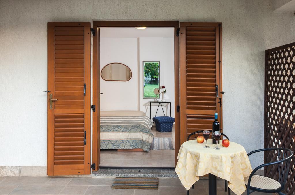 B&B Moderno 法扎纳 客房 照片